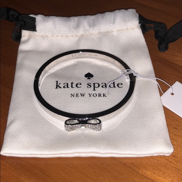Super Cute Kate Spade ♠️ Bangle 🌸 - Picture 2 of 4